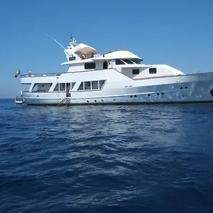 Bateau-hôtel La Voglia Matta